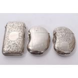 Victorian silver vesta case of rectangular form, with engraved foliate decoration (Birmingham 1892),