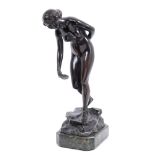 Ludwig Eisenberger (act 1895 - 1920): Art Nouveau bronze figure of a female bather,