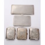 1930s silver cigarette case of rectangular form, with engine-turned decoration,