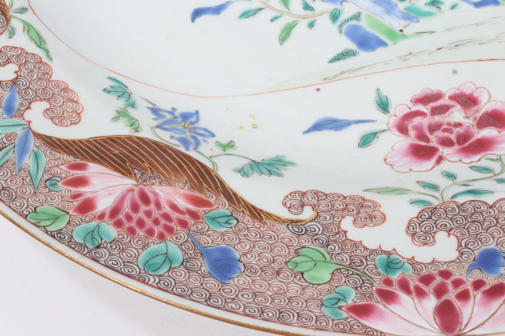 Fine pair mid-18th century Chinese export famille rose chargers painted in bold enamels with - Image 9 of 15