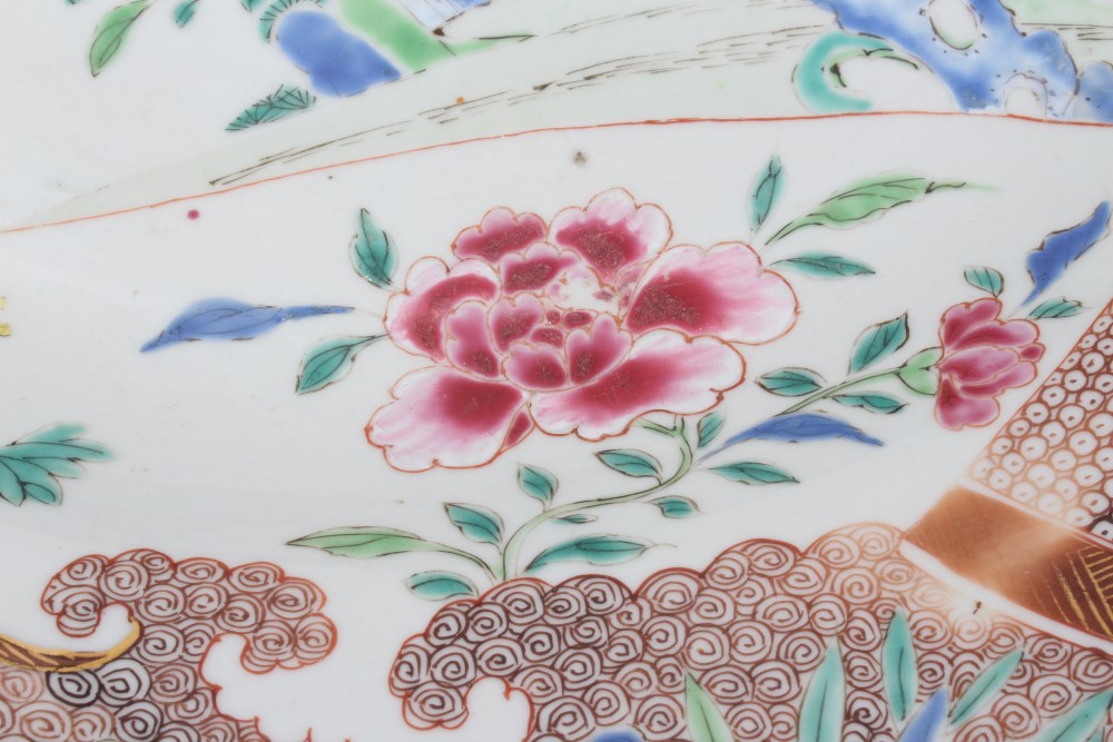 Fine pair mid-18th century Chinese export famille rose chargers painted in bold enamels with - Image 3 of 15