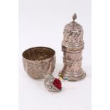 Victorian silver sugar castor (Chester 1899) of wythen form with spiral finial, 16cm high,