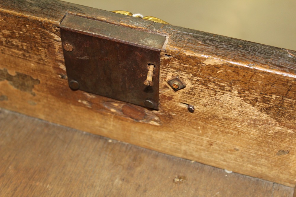 Early Eighteenth century walnut and feather-banded chest of three short and three long graduated - Image 5 of 5