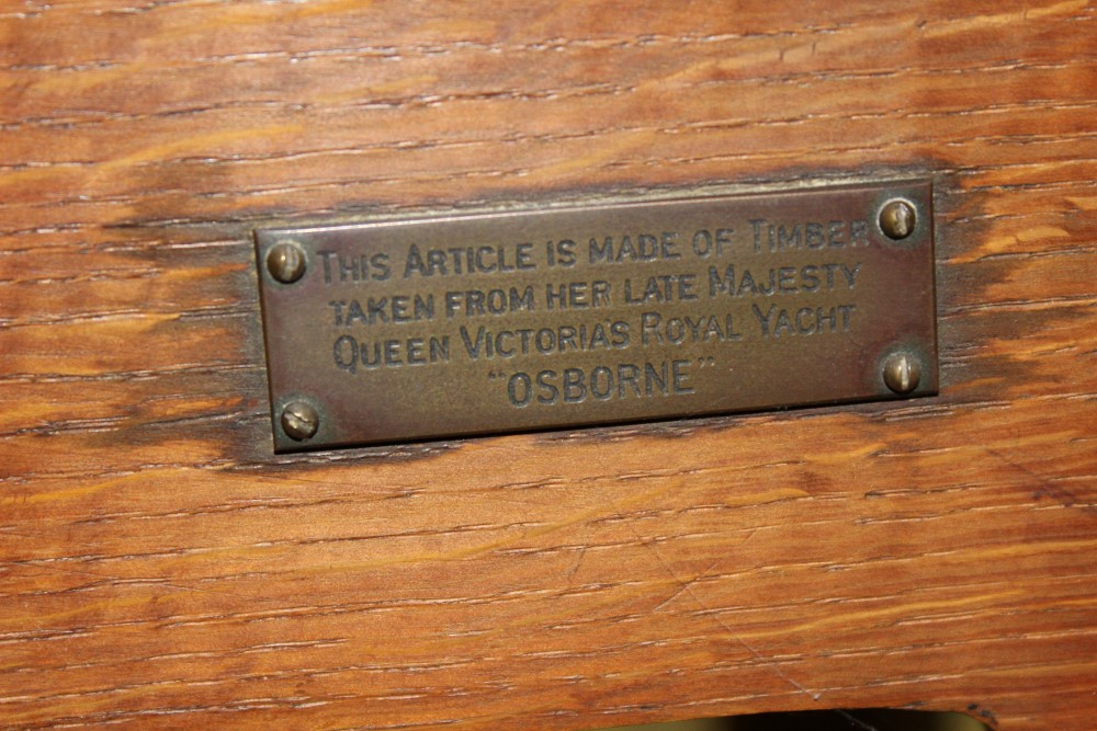 The Royal Yacht 'Osborne' - small oak oval drop-leaf table with end drawer, - Image 4 of 5