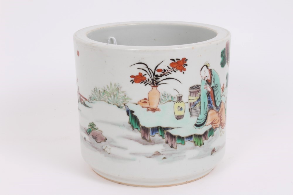 19th / 20th century Chinese famille verte cylindrical brush pot with painted figure decoration in - Image 5 of 7