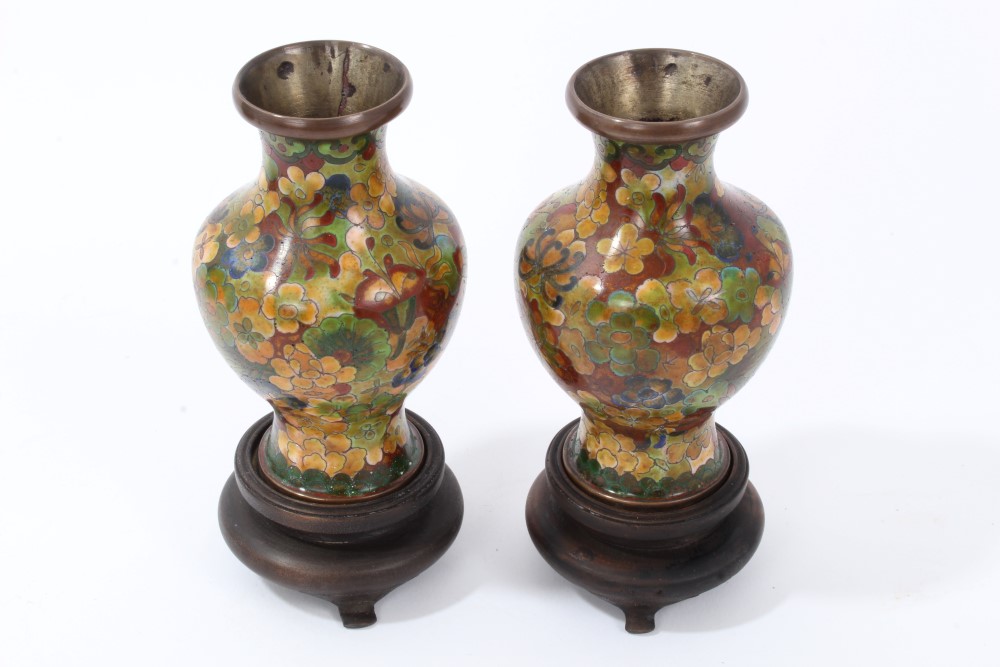 Pair of Japanese cloisonné vases, each 10cm high, in glazed presentation case,