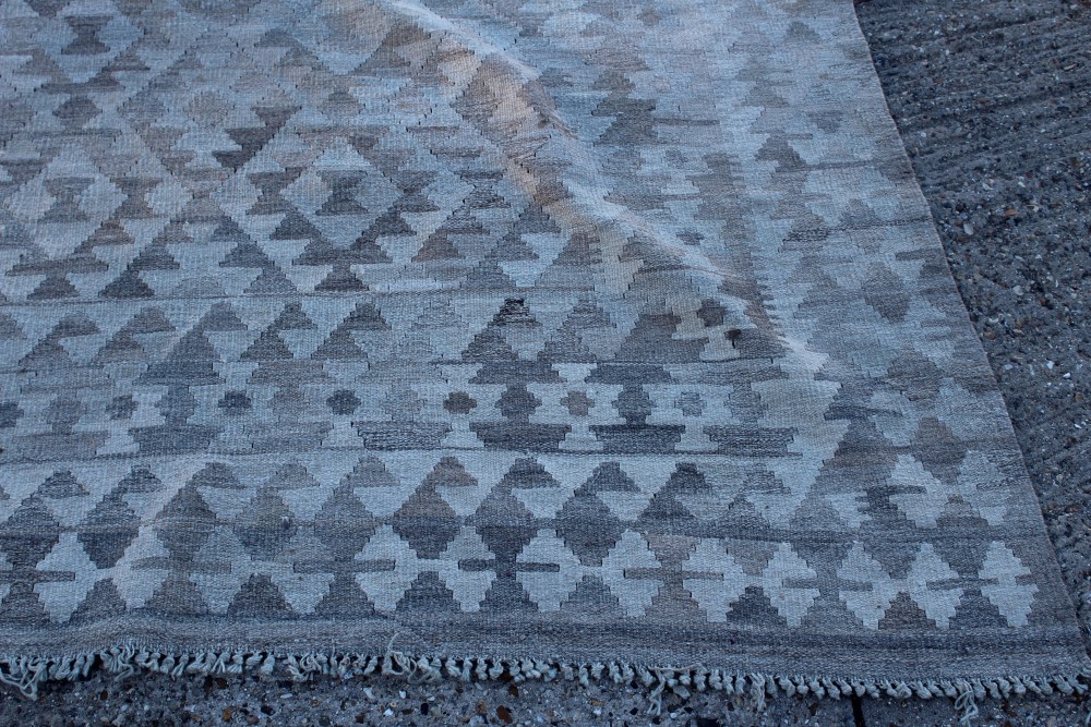 Afghan Kelim rug in muted tones with allover geometric ornament 288cm x 239cm - Image 4 of 8