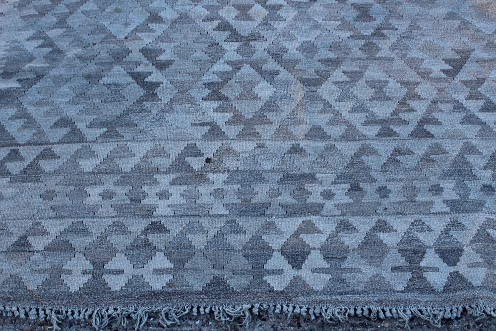 Afghan Kelim rug in muted tones with allover geometric ornament 288cm x 239cm - Image 3 of 8