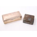 George V silver cigarette box of rectangular form, with hinged cover and cedar lining (London 1911),