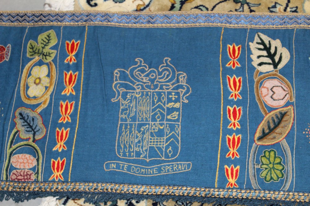 Fine 1930s embroidered crewel work banner embroidered by Fenella Bowes-Lyon in the 17th - Image 11 of 13