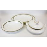 Royal Doulton Clarendon H4993 dinner service with gilt rim and green border (80 pieces)