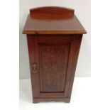 Vict Walnut 1 Door Locker