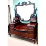 Late Vict Mahogany Dressing Table with Cabriole Leg