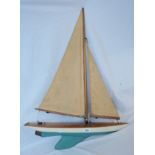 A vintage scratch built pond yacht - hull length 25"