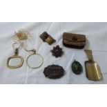 A small quantity of collectable items including two monocles, a RASC officer's collar dog, a