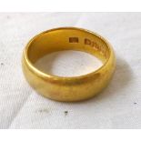 A 22ct. gold wedding band - 11.9grms.