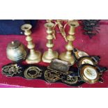 Three brass candlesticks, 1924 Lipton's Britsh Exhibition tea caddy, horse brasses, etc.