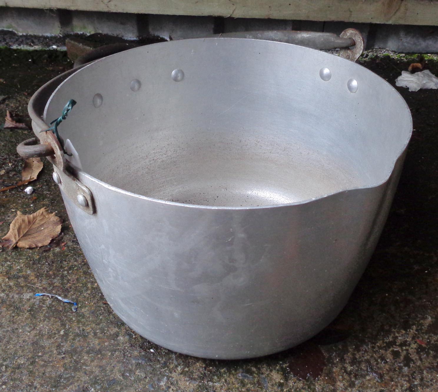 An aluminium preserve pan