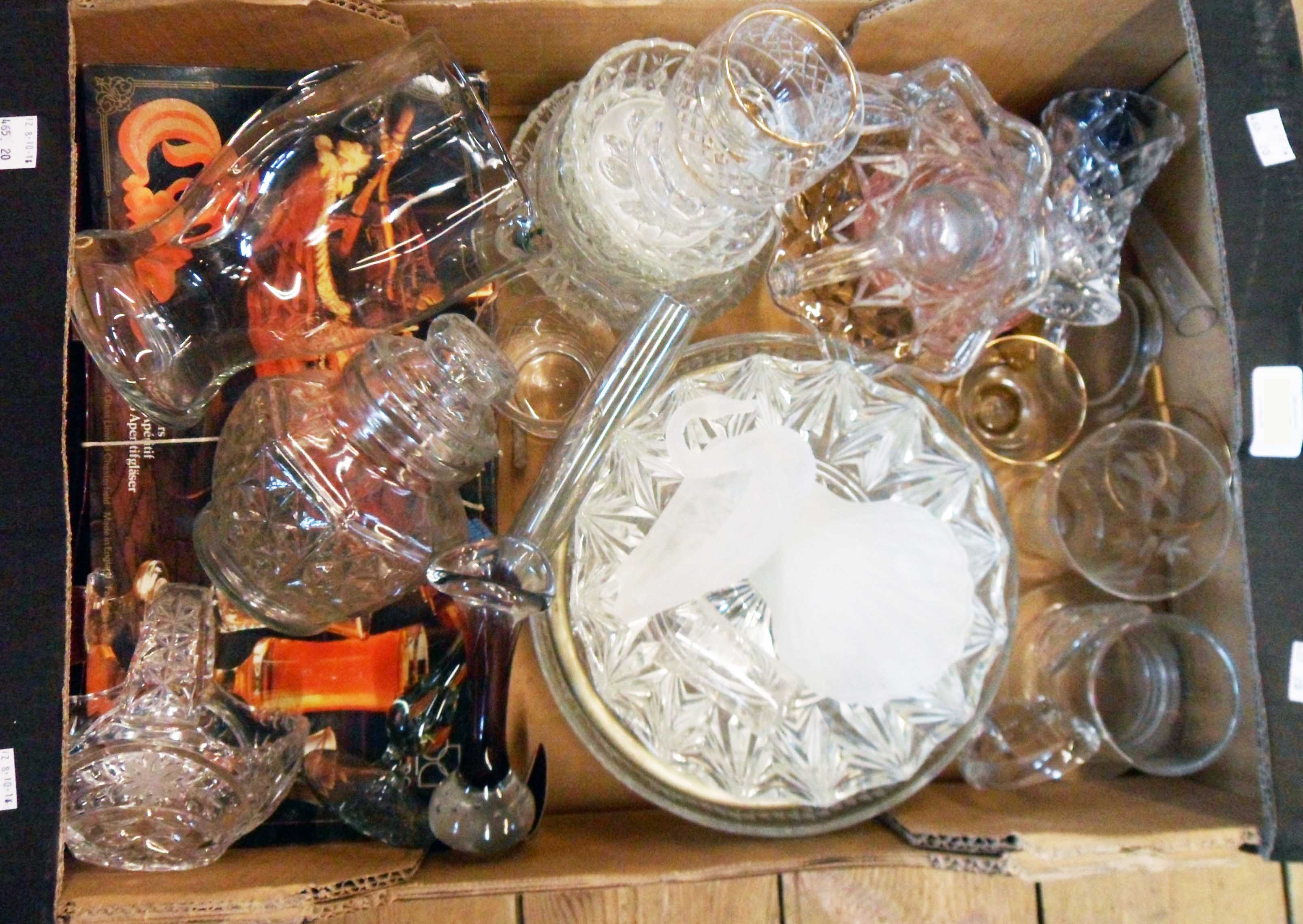 A quantity of glassware including bowls, bud vases, glasses, etc.