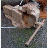 A Woden engineering bench vise