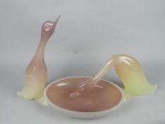 A MID 20TH CENTURY MURANO STYLE SET OF TWO GLASS DUCKS WITH A SHALLOW OVAL BOWL, one of the ducks