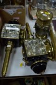 A PAIR OF 20TH CENTURY BRASS CARRIAGE LAMPS, stamped 'Carriage Lamps Ltd Est 1936', together with