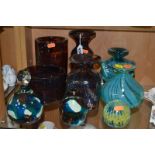 A MIXED GROUP OF MDINA GLASS, to include four tortoiseshell vase examples, a pulled lobe vase, a