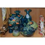 A MIXED GROUP OF MDINA GLASS, to include a pulled lobe vase approximately 15cm, a sidestripe vase, a