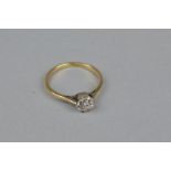 AN EARLY 20TH CENTURY SINGLE STONE DIAMOND RING, estimated old Swiss cut diamond weight 0.70ct,