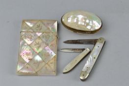 A VICTORIAN MOTHER OF PEARL FLORAL ENGRAVED CARD CASE, two mother of pearl pen knives and an oval