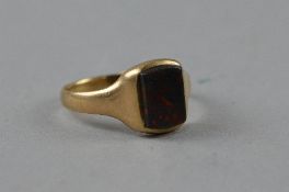 A 9CT HARDSTONE RING, ring size V, approximate weight 4.5 grams