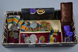A MIXED LOT OF MEDALS, BADGES, COMMEMORATIVE, etc including 1914 and 1918 medal Awarded to M2-136935