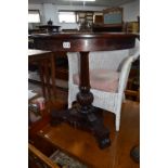 A VICTORIAN STYLE MAHOGANY CIRCULAR OCCASIONAL TABLE