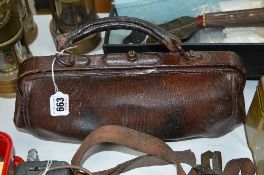 A SMALL GLADSTONE BAG, length approximately 34cm