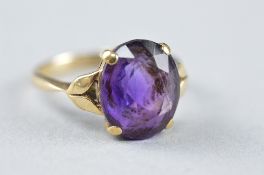 A 9CT AMETHYST DRESS RING, ring size K, approximate weight 3.2 grams