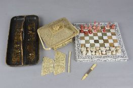 A 19TH CENTURY ANGLO INDIAN MINIATURE SQUARE CHESS TABLE TOP, (lacks base), ivory and horn inlaid on