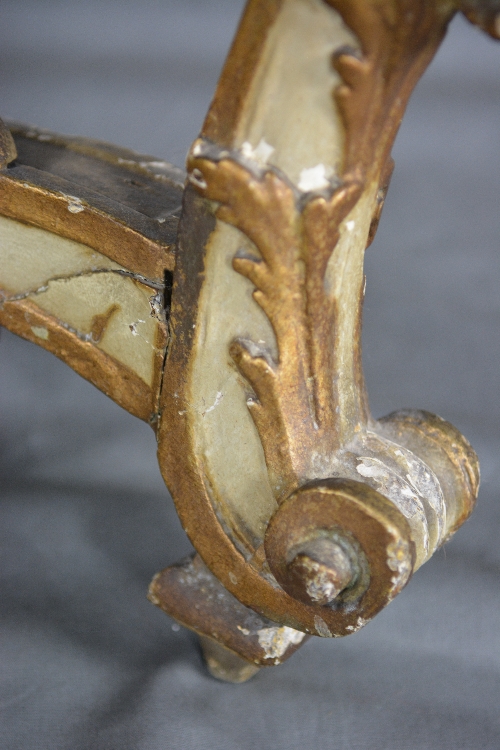 A 19TH CENTURY BAROQUE STYLE GESSO AND GILTWOOD CONSOLE TABLE, the later ebonised faux black - Bild 5 aus 11