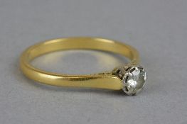 A MID 20TH CENTURY SINGLE STONE DIAMOND RING, estimated modern round brilliant cut weight 0.35ct,