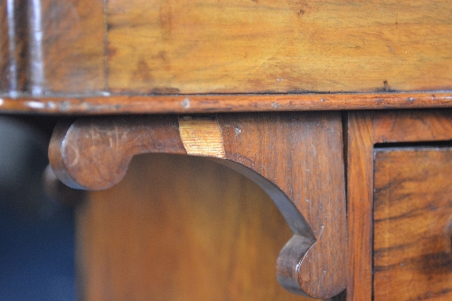 A VICTORIAN BURR WALNUT AND INLAID DAVENPORT, fitted with covered recess to the top, replacement - Bild 9 aus 9