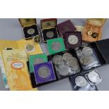 A TIN CONTAINING FIVE POUND COINS, COMMEMORATIVES, two carded two pound unc, Bill of Rights coins,