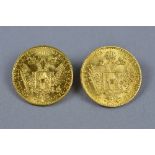 A PAIR OF GOLD DUCAT PROOFS, approximately 3.5 grams each, .986 fine Austria 1915