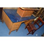 A MID CENTURY OAK KNEEHOLE DESK, and a reproduction metamorphic library step chair (2)