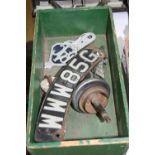 A SMALL TRAY OF VINTAGE BIKE AND CAR ACCESSORIES, to include 'RAC' (5)