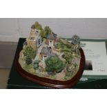 A BOXED LIMITED EDITION LILLIPUT LANE SCULPTURE, modelled as 'The Millennium Gate' No.1721 (with