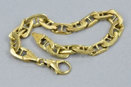 A 585 MARKED GOLD ANCHOR STYLE BRACELET, approximate length 21cm, approximate weight 29.5 grams