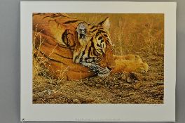 ALAN M HUNT (BRITISH CONTEMPORARY) 'ALWAYS ALERT', a limited edition print of a Tiger 139/395,