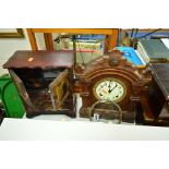 AN AMERICAN MANTLE CLOCK, 'Ansonia Clock Co', enamel dial and arabic numerals, (glass front