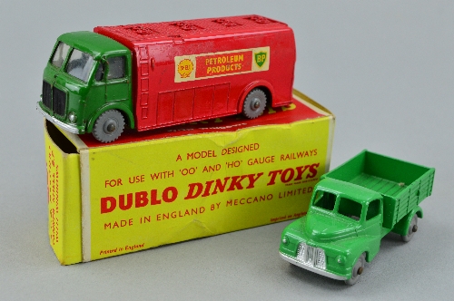 A BOXED DUBLO DINKY TOYS A.E.C. MERCURY SHELL B.P. TANKER, No.070, minor damage to cab, very lightly