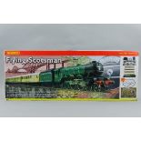 A BOXED HORNBY RAILWAYS OO GAUGE FLYING SCOTSMAN TRAIN SET, No.R1039, comprising Class A3 locomotive