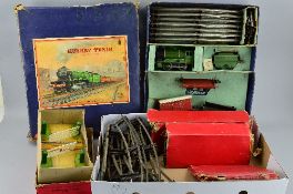 A BOXED HORNBY O GAUGE CLOCKWORK GOODS TRAIN SET, No.601, comprising No.501 0-4-0 locomotive and